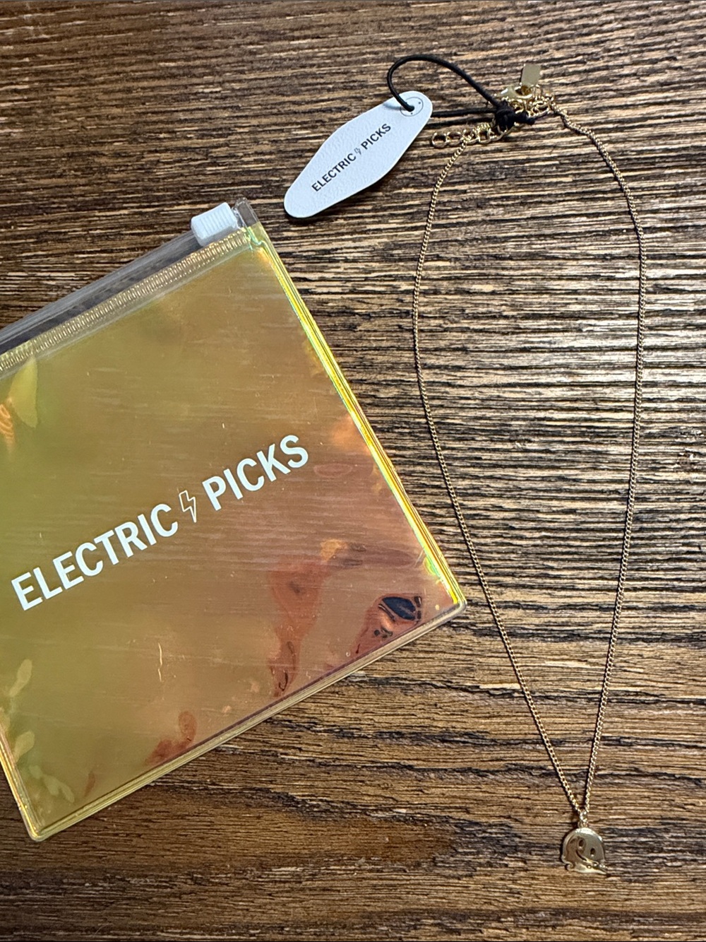 Electric Picks - 14K Gold Melting Smile Emoji Pendant Necklace